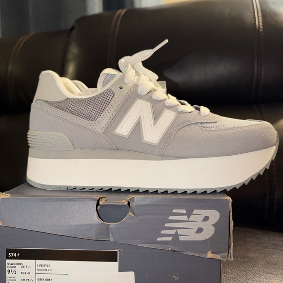 New Balance 574 + (Plus) Shadow Grey WL574ZSD Women’s 9.5 B And For Mens Size 8B - Picture 3 of 6